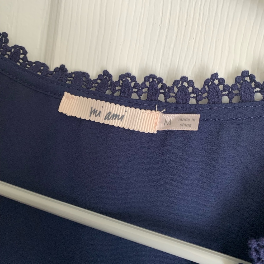 Navy blue blouse from Francesca’s! Size Medium. - Picture 3 of 3